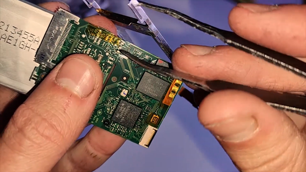 image 59 How to replace the battery on an iPod nano 2nd gen
