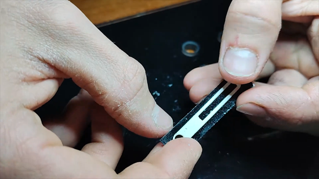 image 77 How to replace the battery on an iPod nano 2nd gen